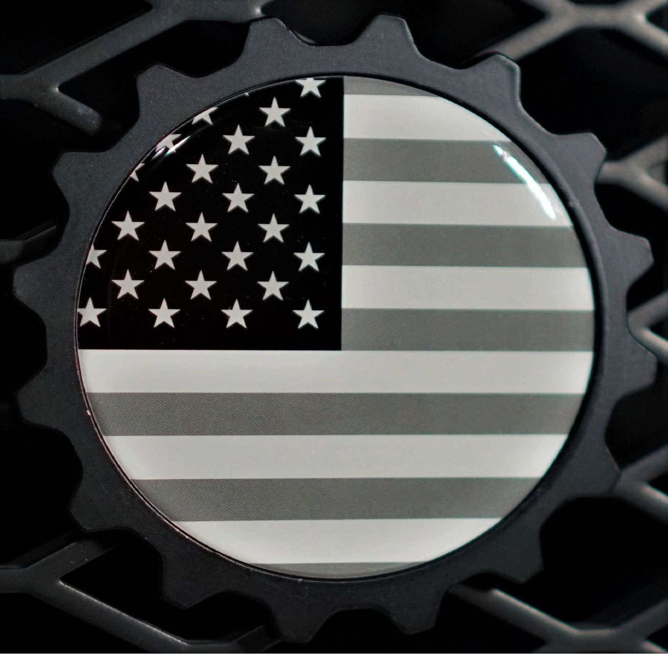 Black & White USA Flag Badge - Click Image to Close